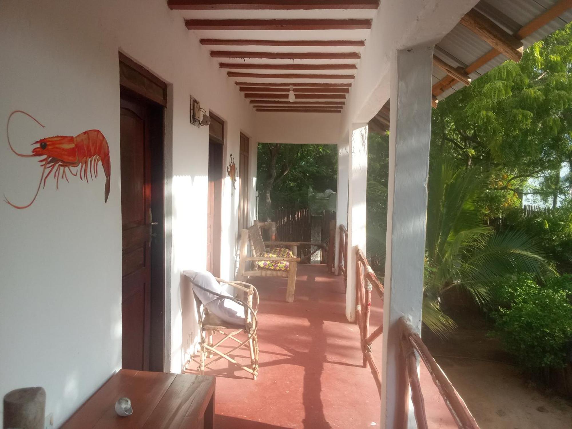 Magharibi House Homestay *